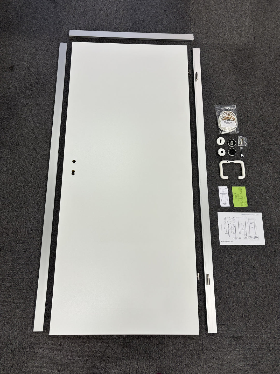 トオヤマ様確認用 W580 木ドアセット 右 – OCTANORM