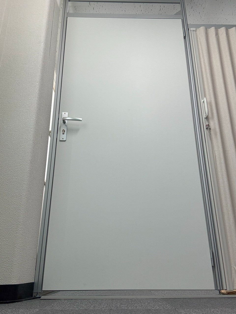 W455 オクタウォールドア （右開き） – OCTANORM